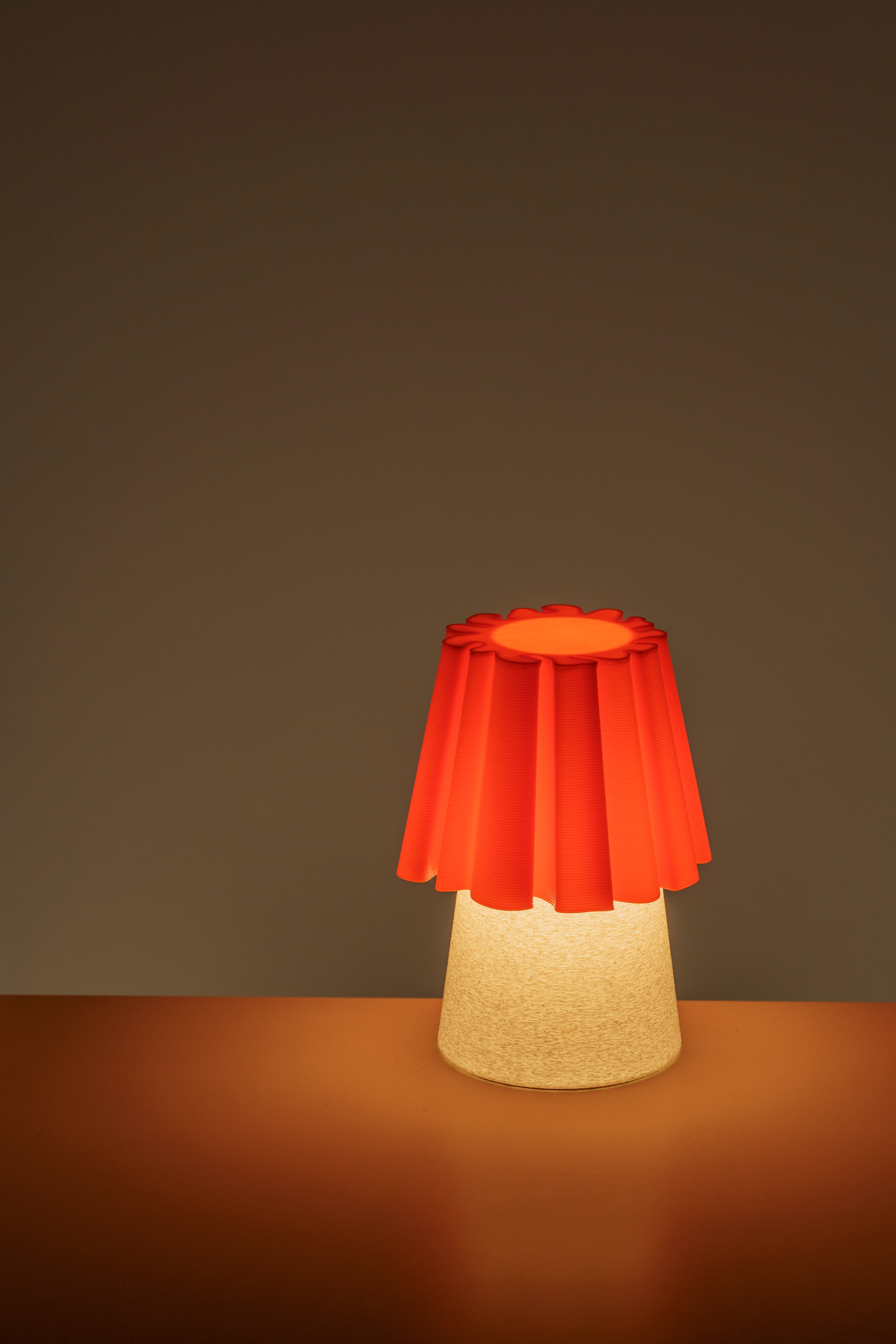 Ruffle Lamp