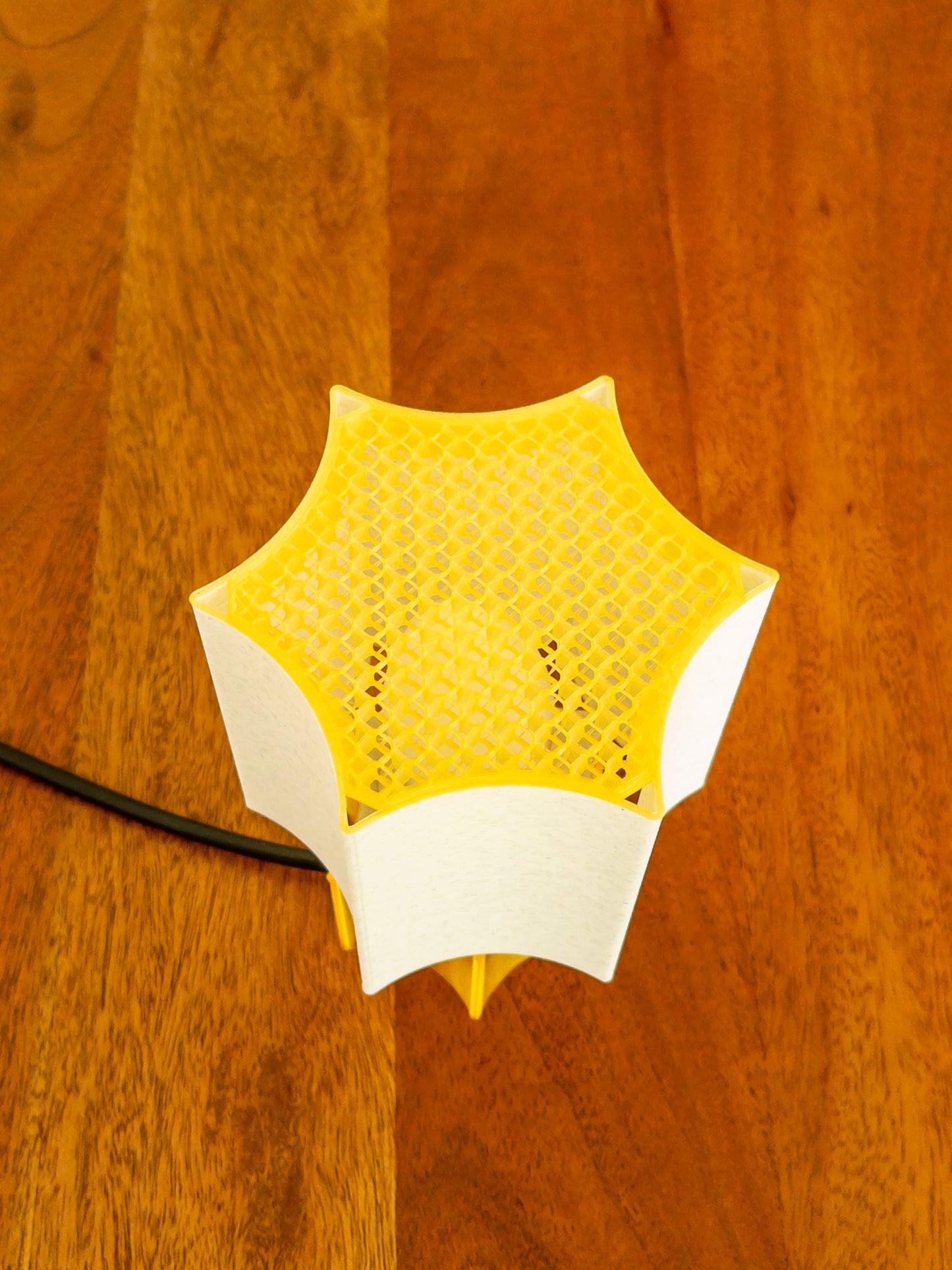 Clear Star coral Lamp Yellow